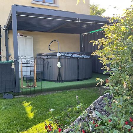 La Maison D'Ivona ลาตูร์เดอซัลวาญี ภายนอก รูปภาพ