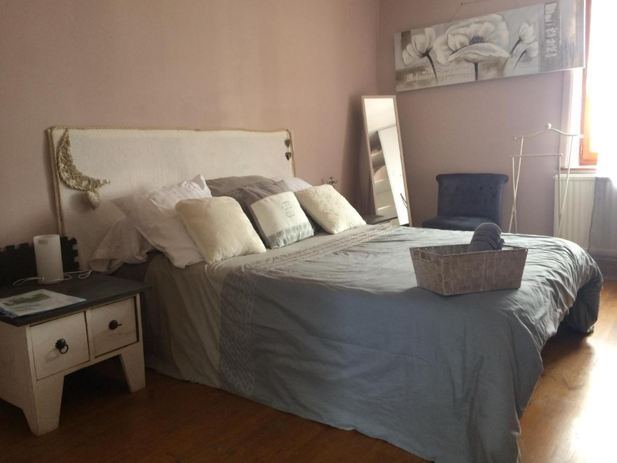La Maison D'Ivona ลาตูร์เดอซัลวาญี ภายนอก รูปภาพ