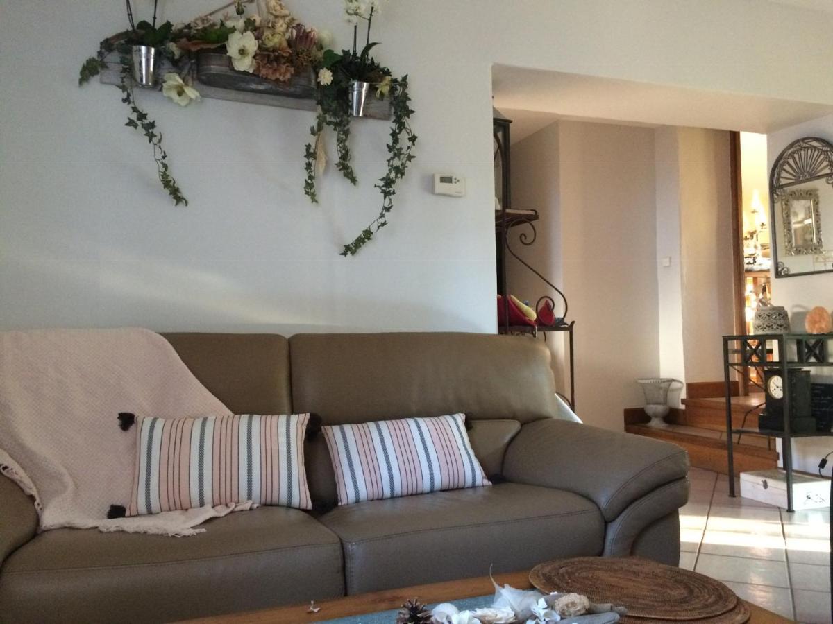 La Maison D'Ivona ลาตูร์เดอซัลวาญี ภายนอก รูปภาพ