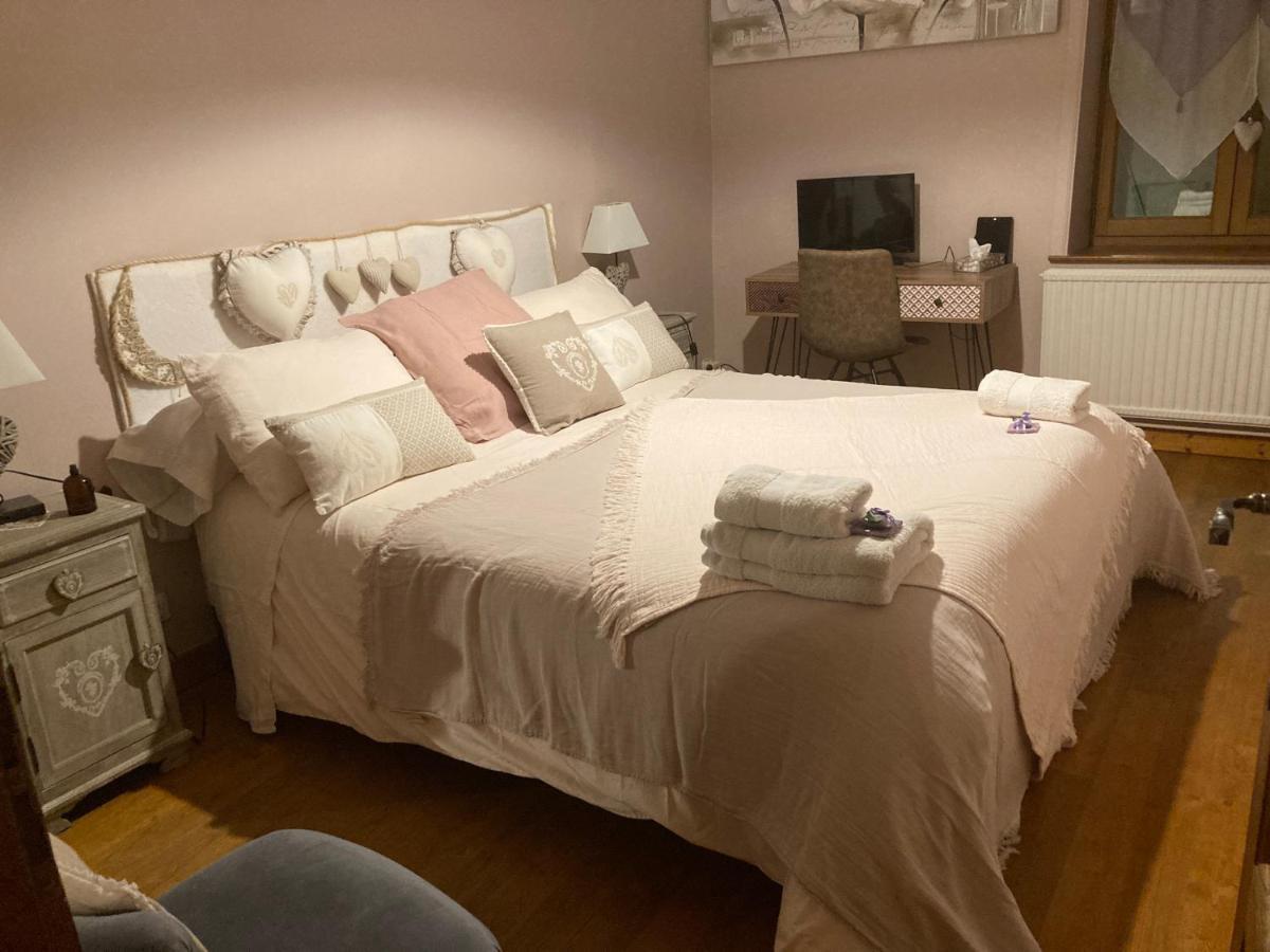 La Maison D'Ivona ลาตูร์เดอซัลวาญี ภายนอก รูปภาพ