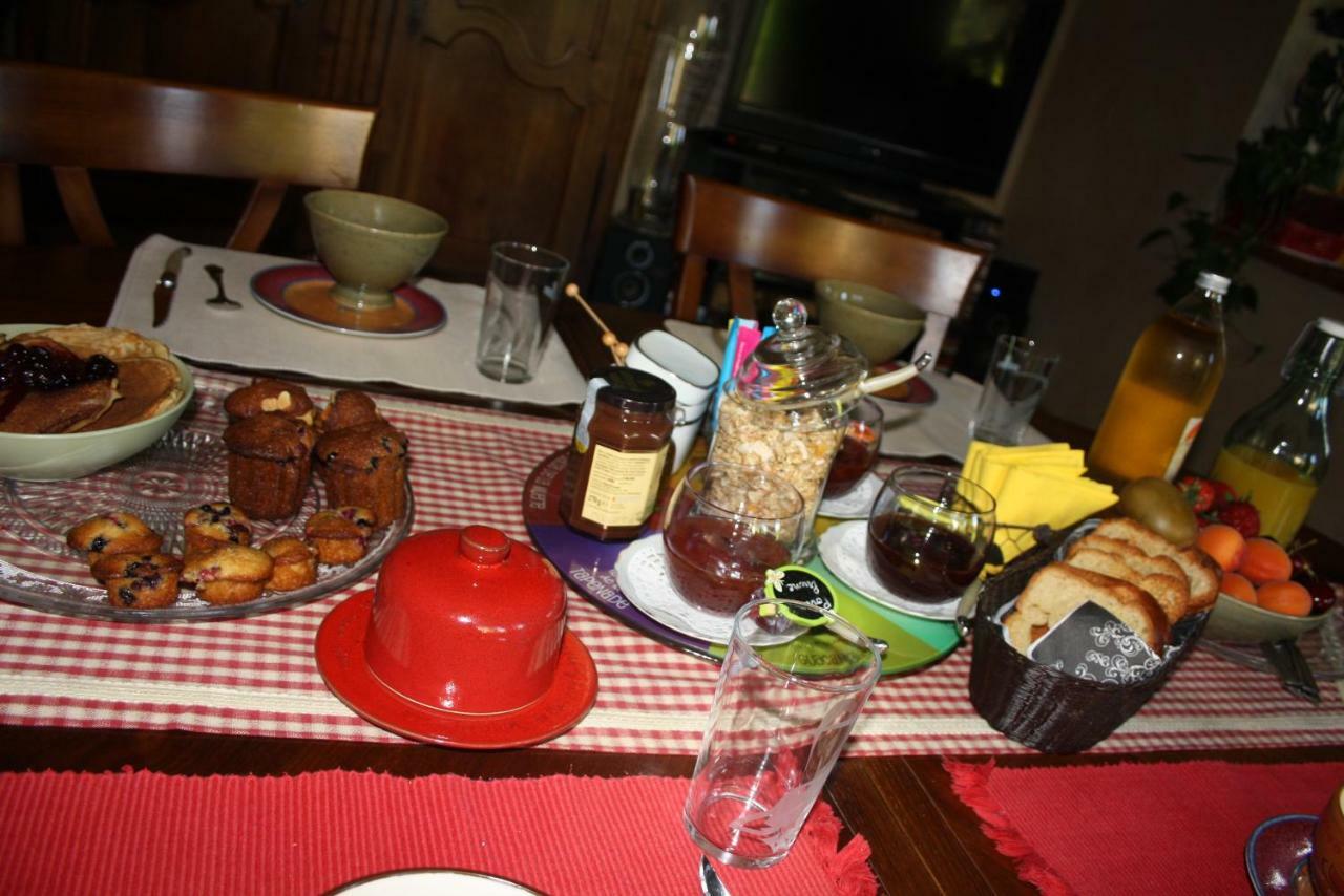 La Maison D'Ivona ลาตูร์เดอซัลวาญี ภายนอก รูปภาพ